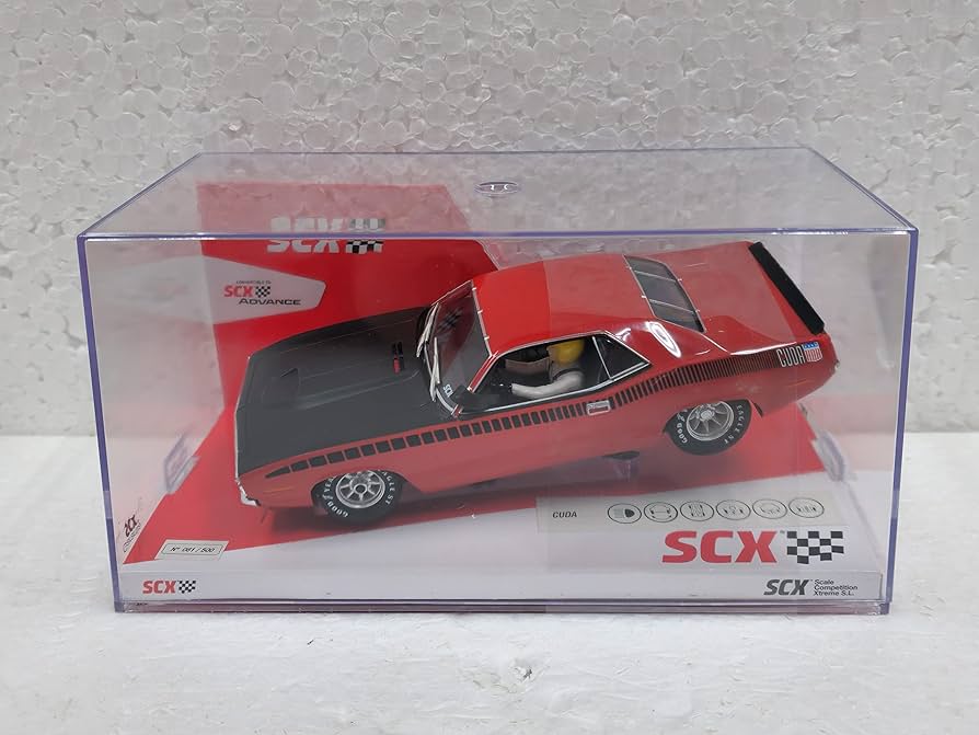 希少　AAR cuda　1/18 プリムス 1970 Plymouth AAR Cuda 1:18-Scale Diecast Car With A Moulin